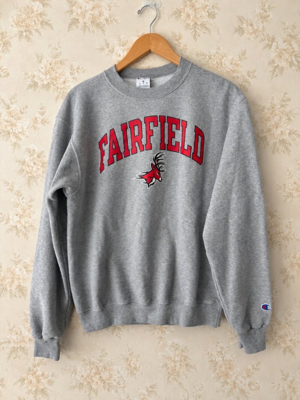 Champion Fairfield University Stags Gray Crewneck Sweatshirt | Size M
